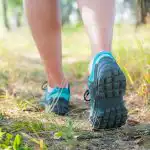 Kui palju peaksite päevas kõndima ja kuidas: eluhäkk, mis hoiab