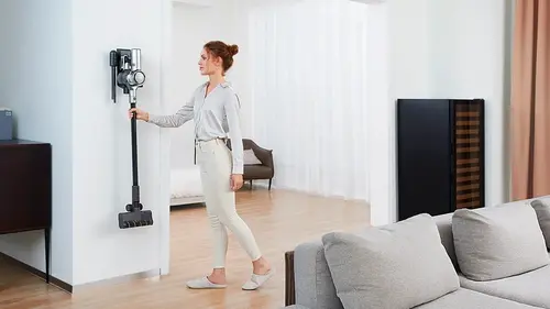 juhtmeta tolmuimeja seinale